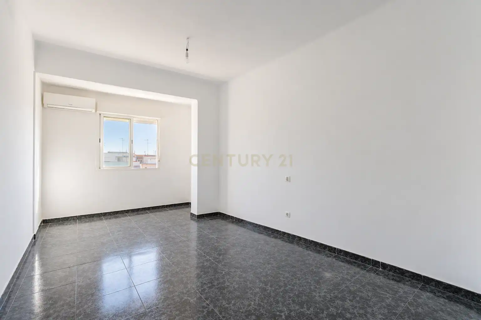 Habitación de Piso en venta en Sollana con Balcón