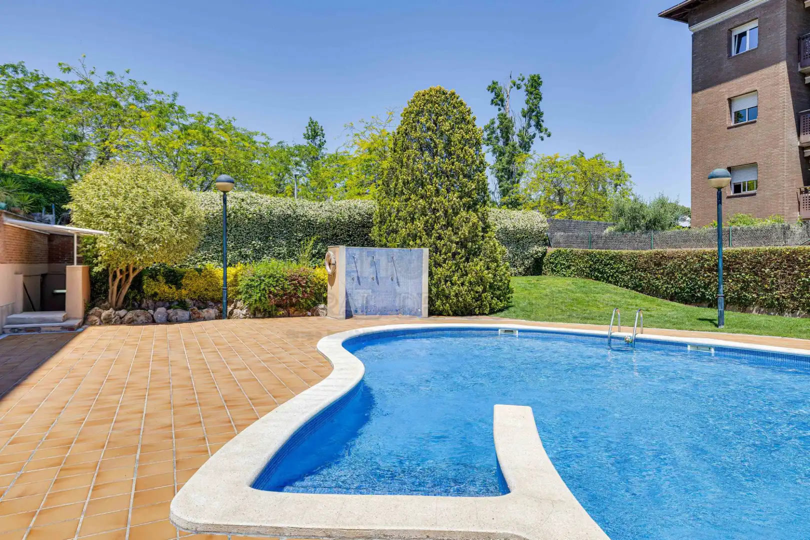 Swimming pool of Flat for sale in Sant Cugat del Vallès  with Air Conditioner, Heating and Parquet flooring