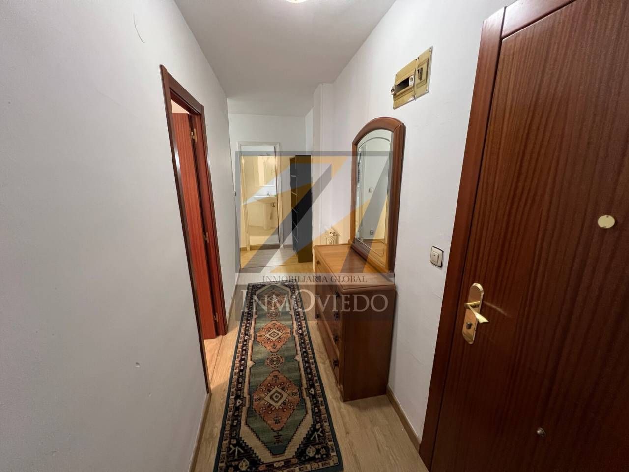 Pis de lloguer en Oviedo  amb Calefacció, Parquet i Moblat