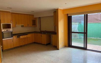 Kitchen of Single-family semi-detached for sale in Ourense Capital   with Heating, Private garden and Terrace