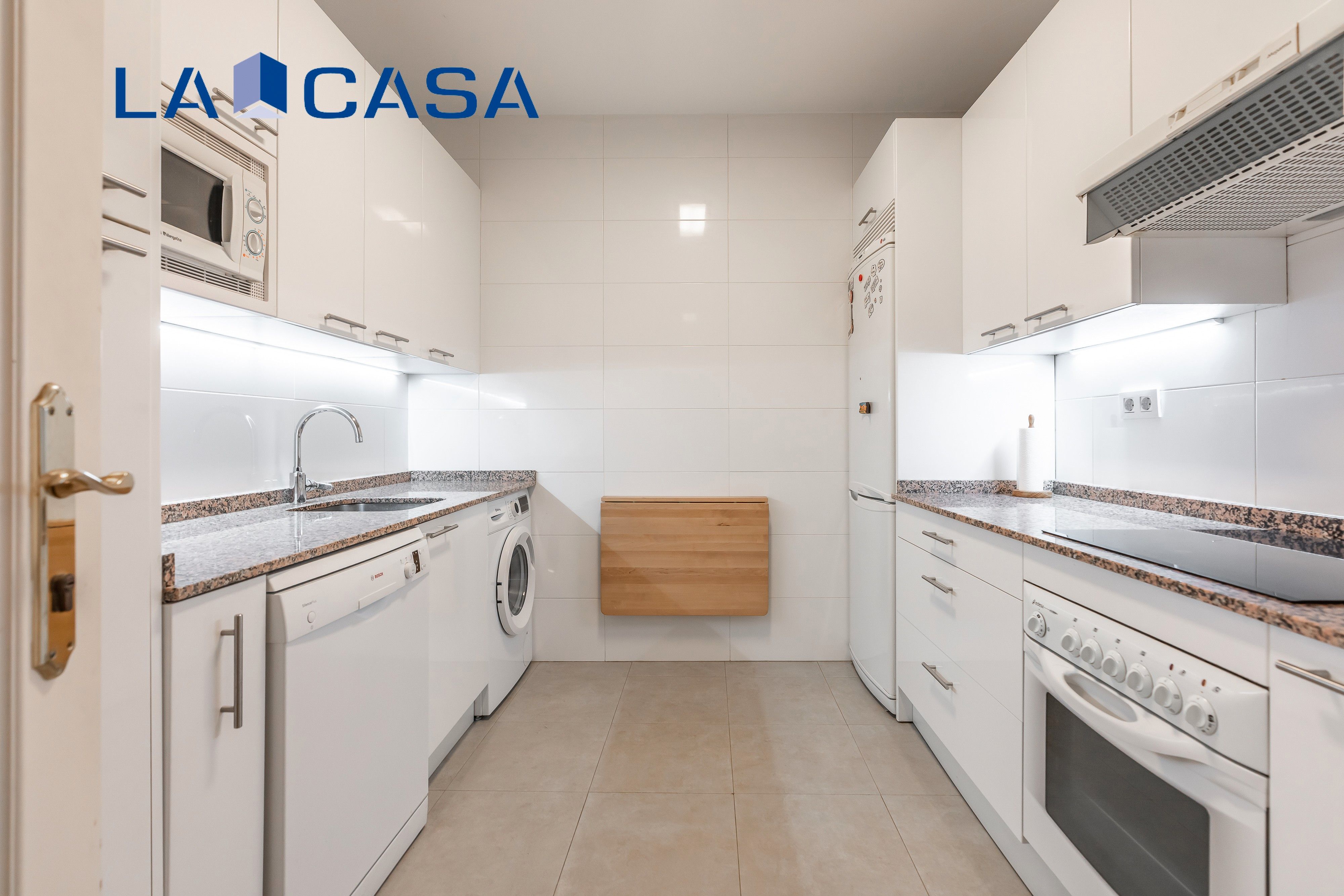 Kitchen of Planta baja for sale in  Madrid Capital