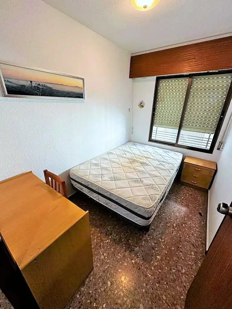 Habitación de Piso de alquiler en Valencia con Terraza, Amueblado y Balcón