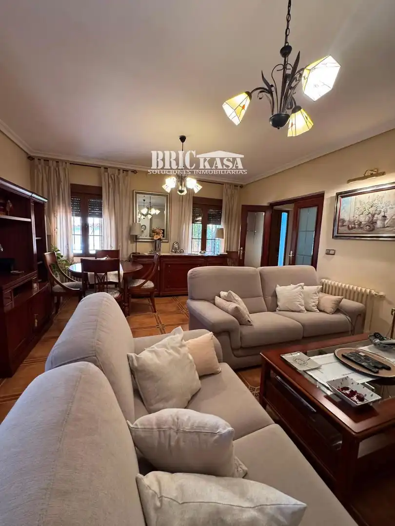 Sala de estar de Casa o chalet en venta en Torre de Santa María con Aire acondicionado, Calefacción y Trastero