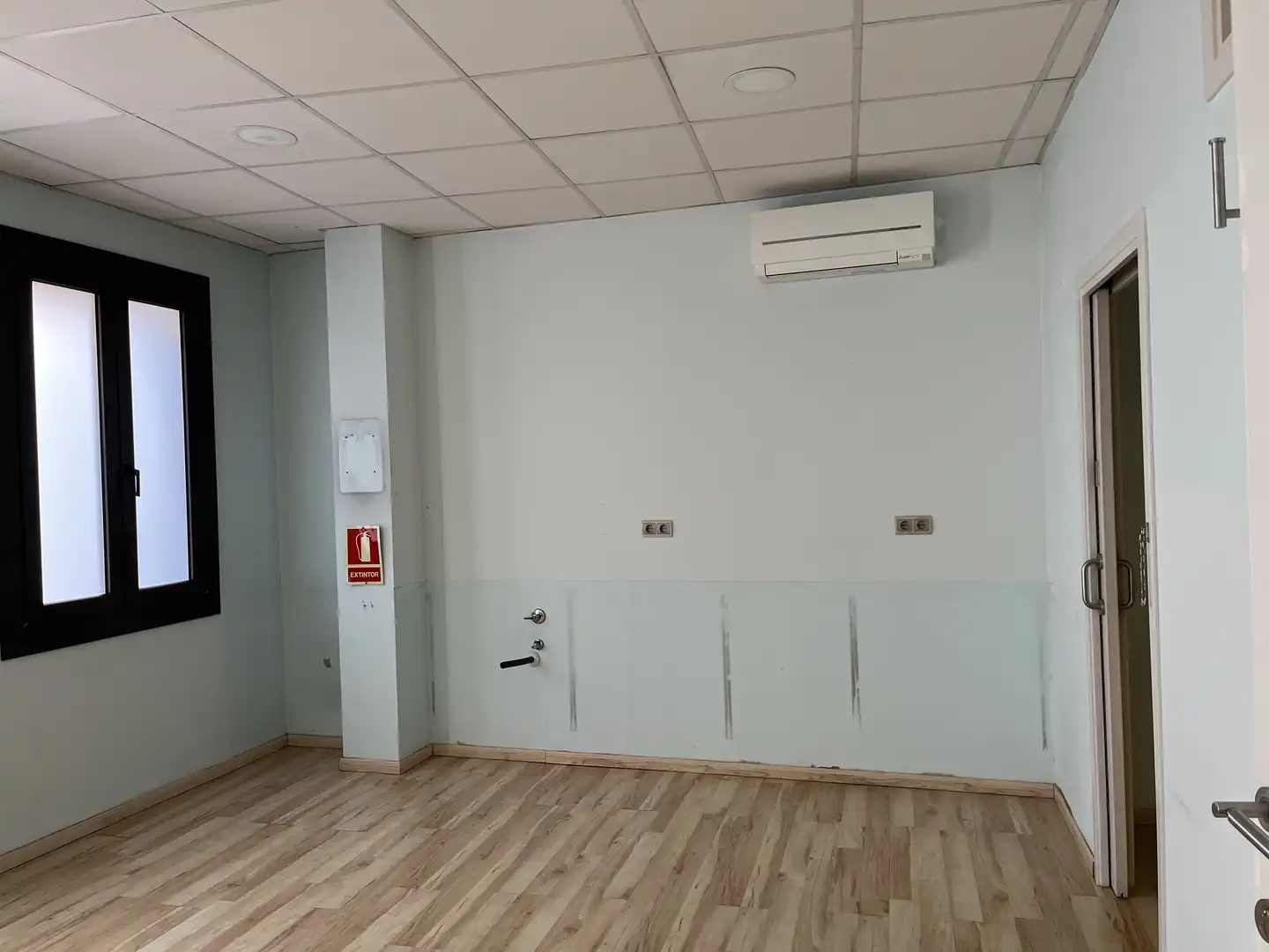 Local comercial de lloguer a Carrer de Santa Anna, imagen 15