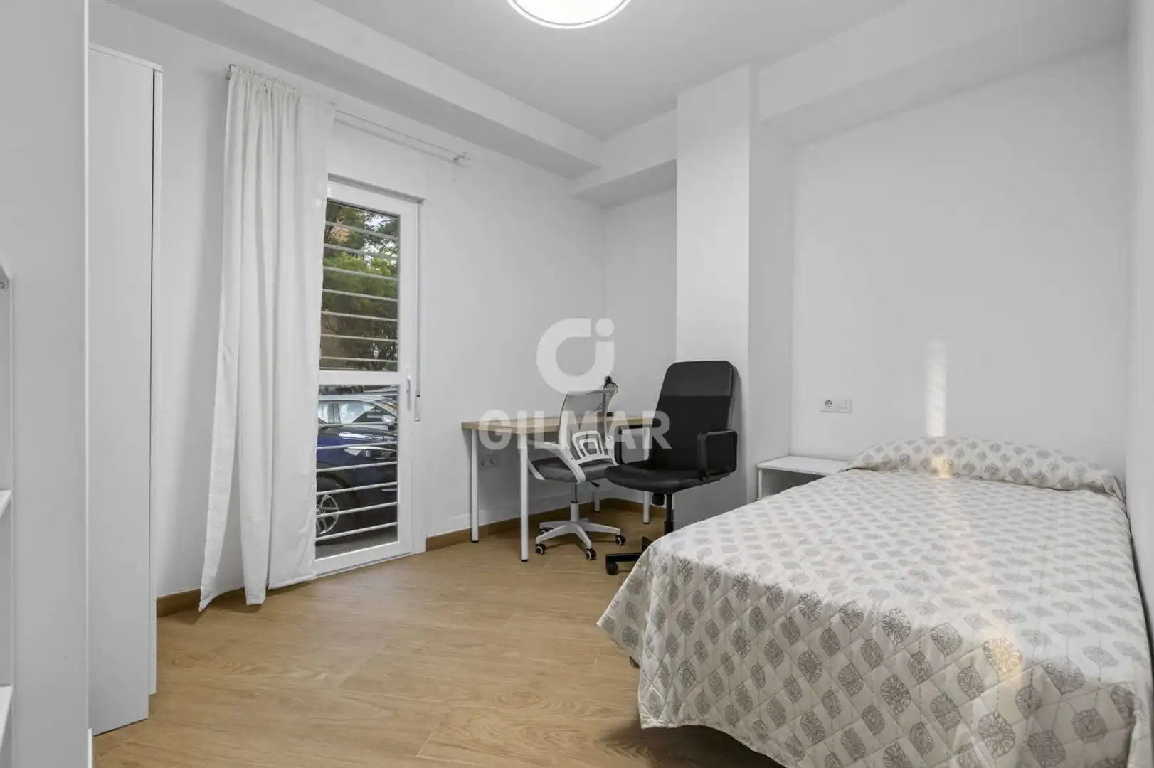 Habitación de Piso en venta en Sevilla con Calefacción y Jardín privado
