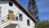 Exterior view of House or chalet for sale in Bilbao   with Terrace and Balcony