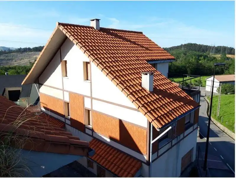 Außenansicht von Gebäude zum Verkauf in Cartes