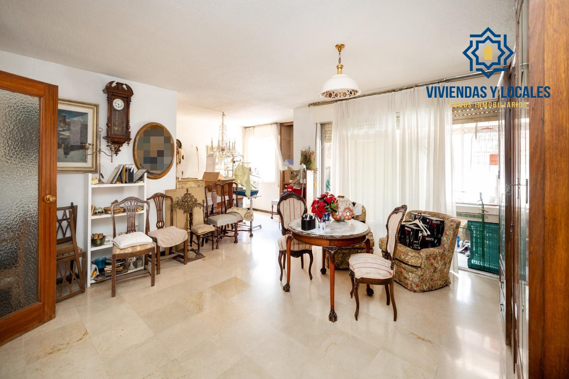 Living room of Flat for sale in  Granada Capital  with Heating, Private garden and Parquet flooring