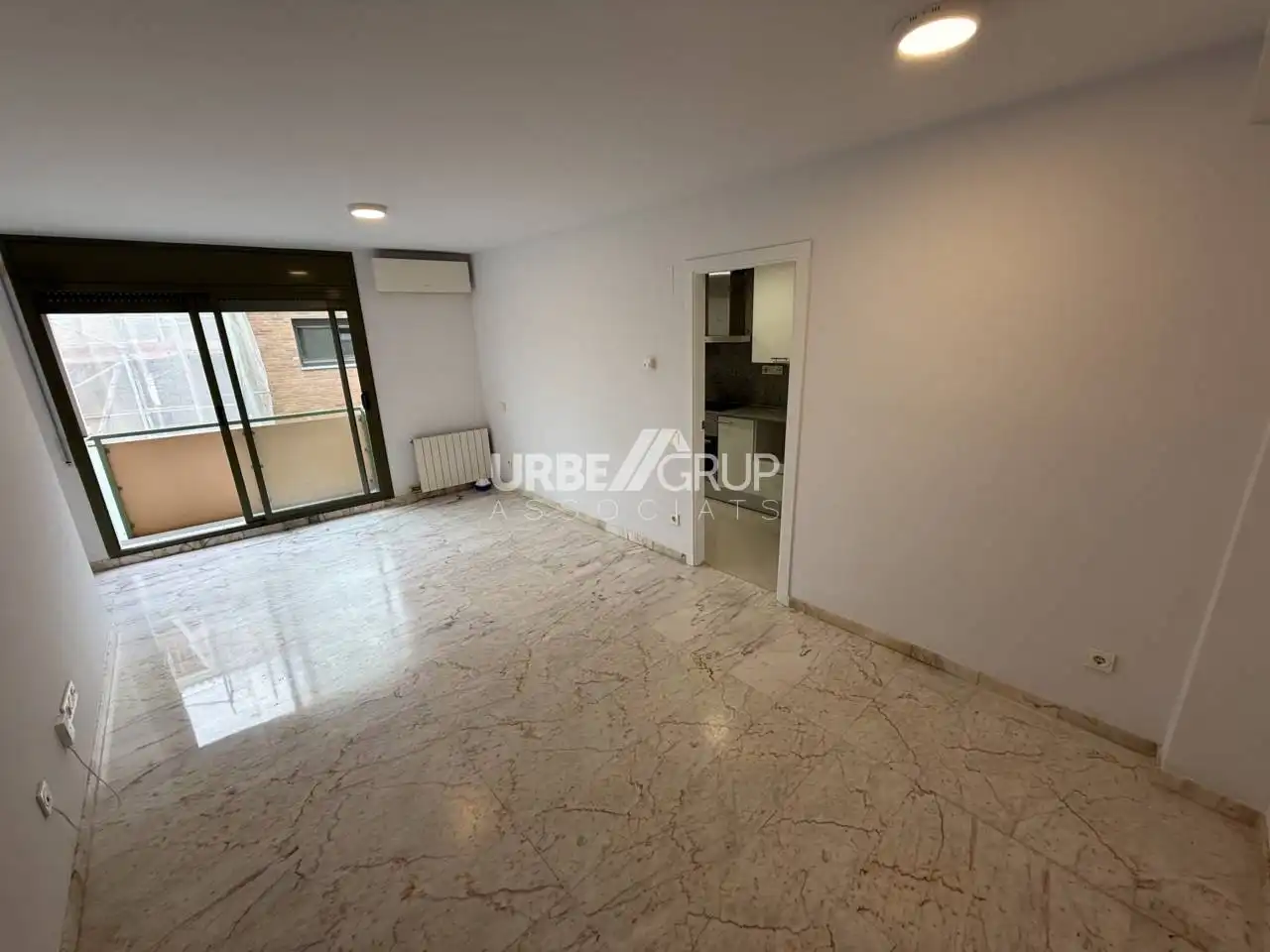 Dúplex de alquiler en Terrassa con Aire acondicionado, Calefacción y Terraza