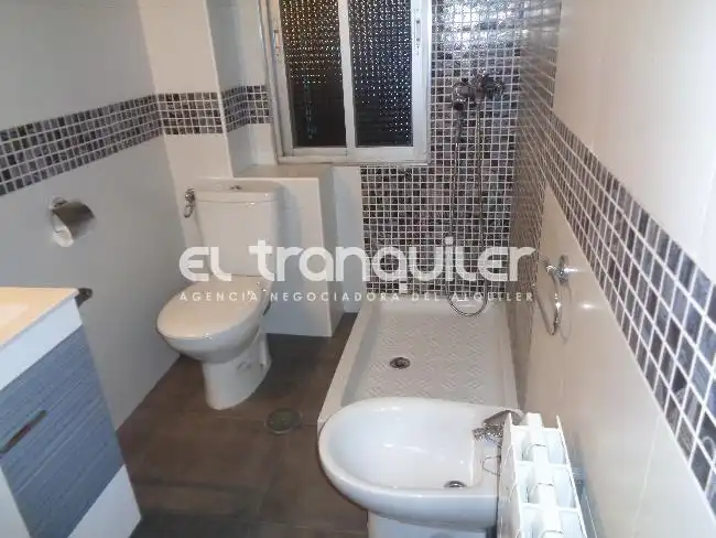 Flat for rent in Calle Maestro Arbós, La Alhóndiga