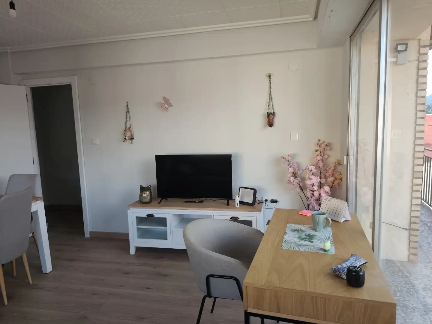 Sala d'estar de Pis per a compartir en Chelva amb Aire condicionat, Calefacció i Moblat