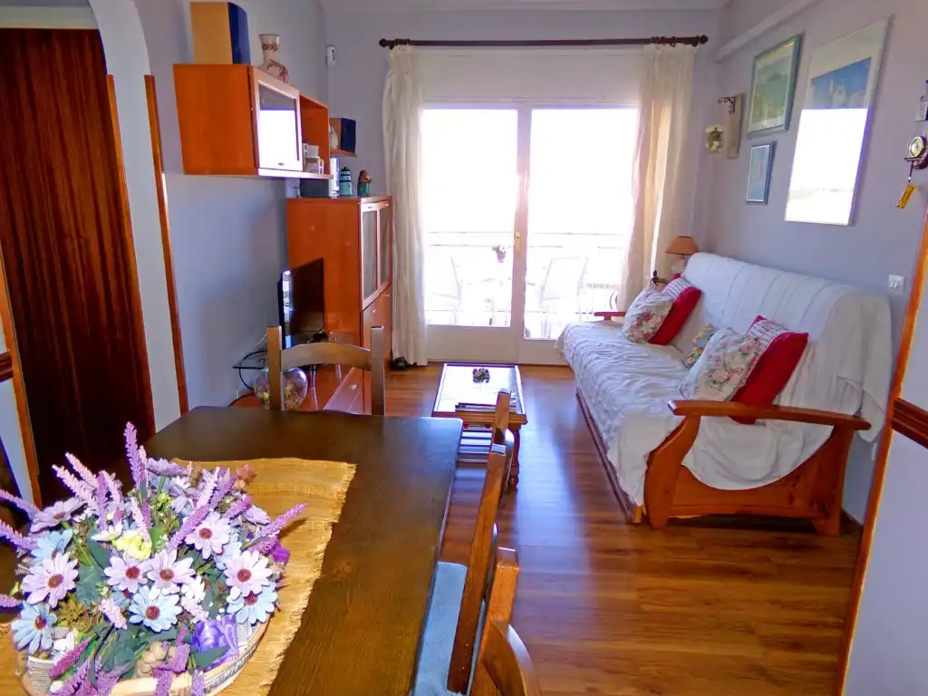 Living room of Apartments for sale in L'Escala