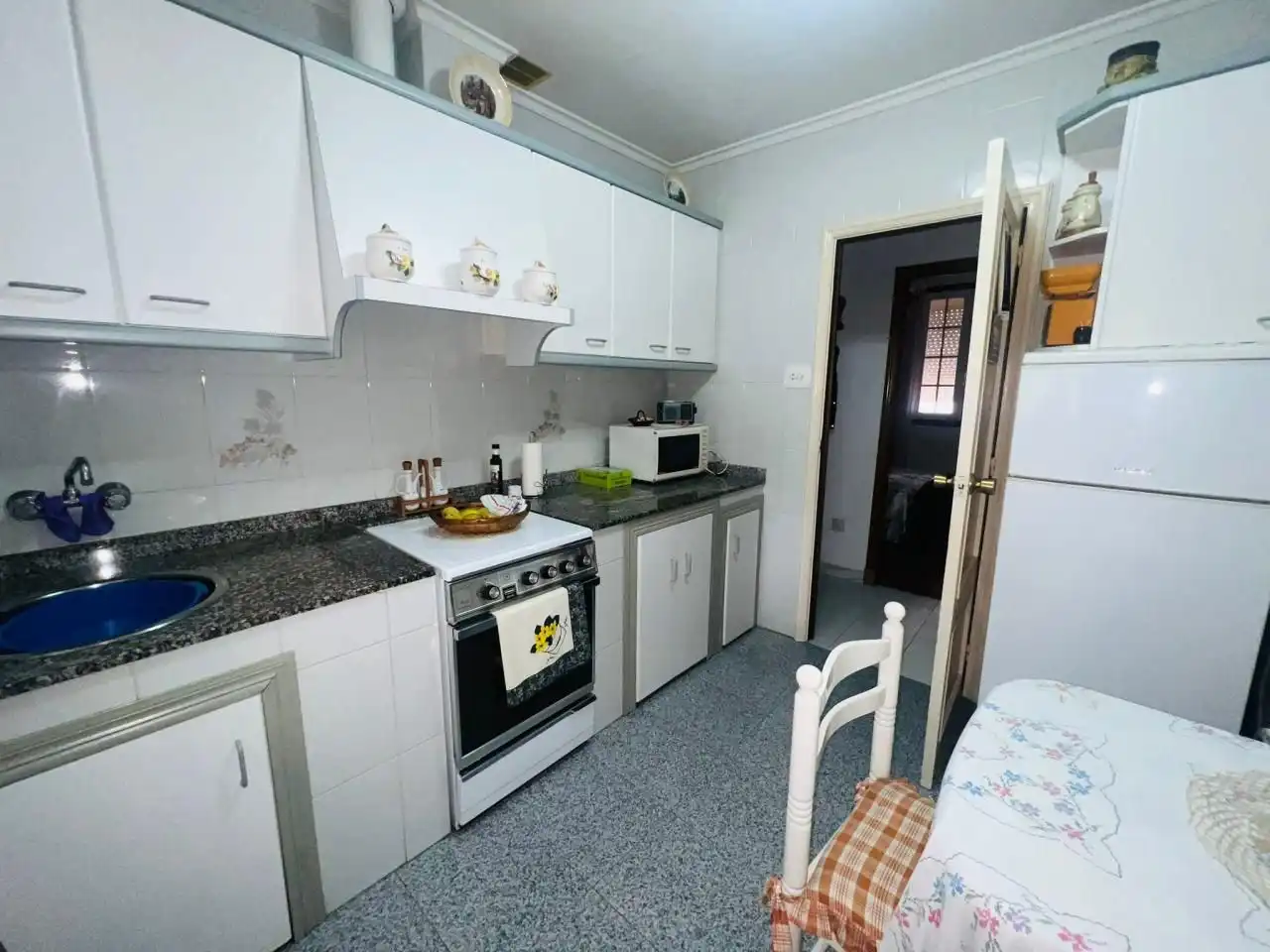 Kitchen of Houses for sale in Ourense Capital   with Heating, Terrace and Furnished