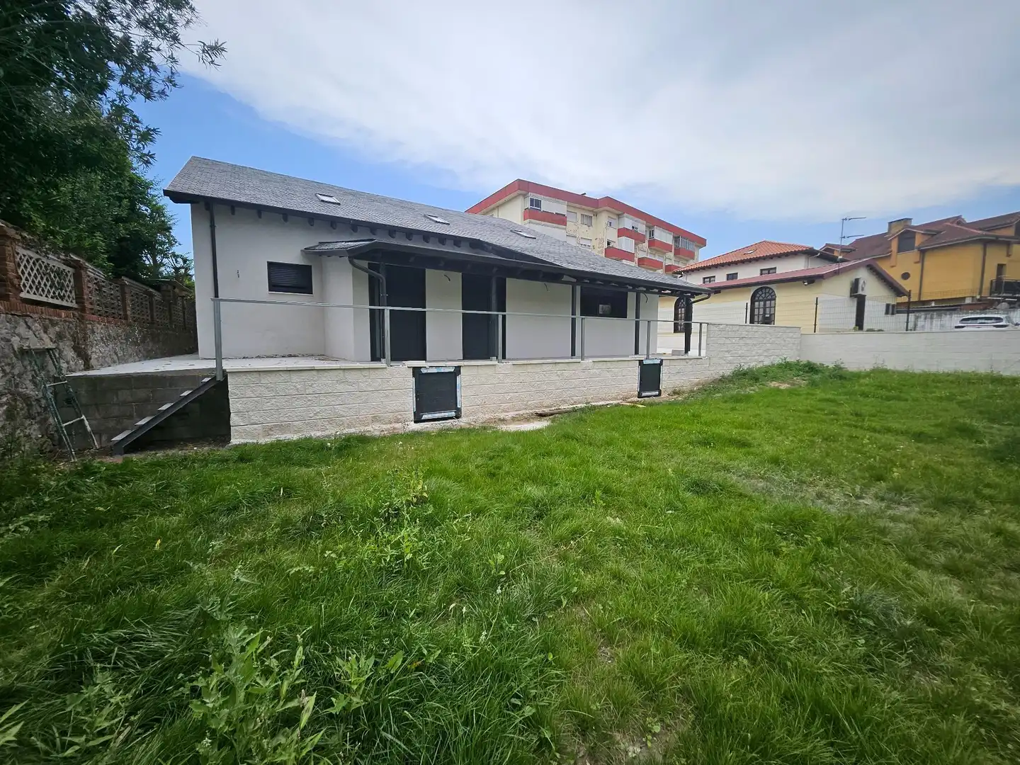 Exterior view of Houses for sale in Torrelavega   with Private garden