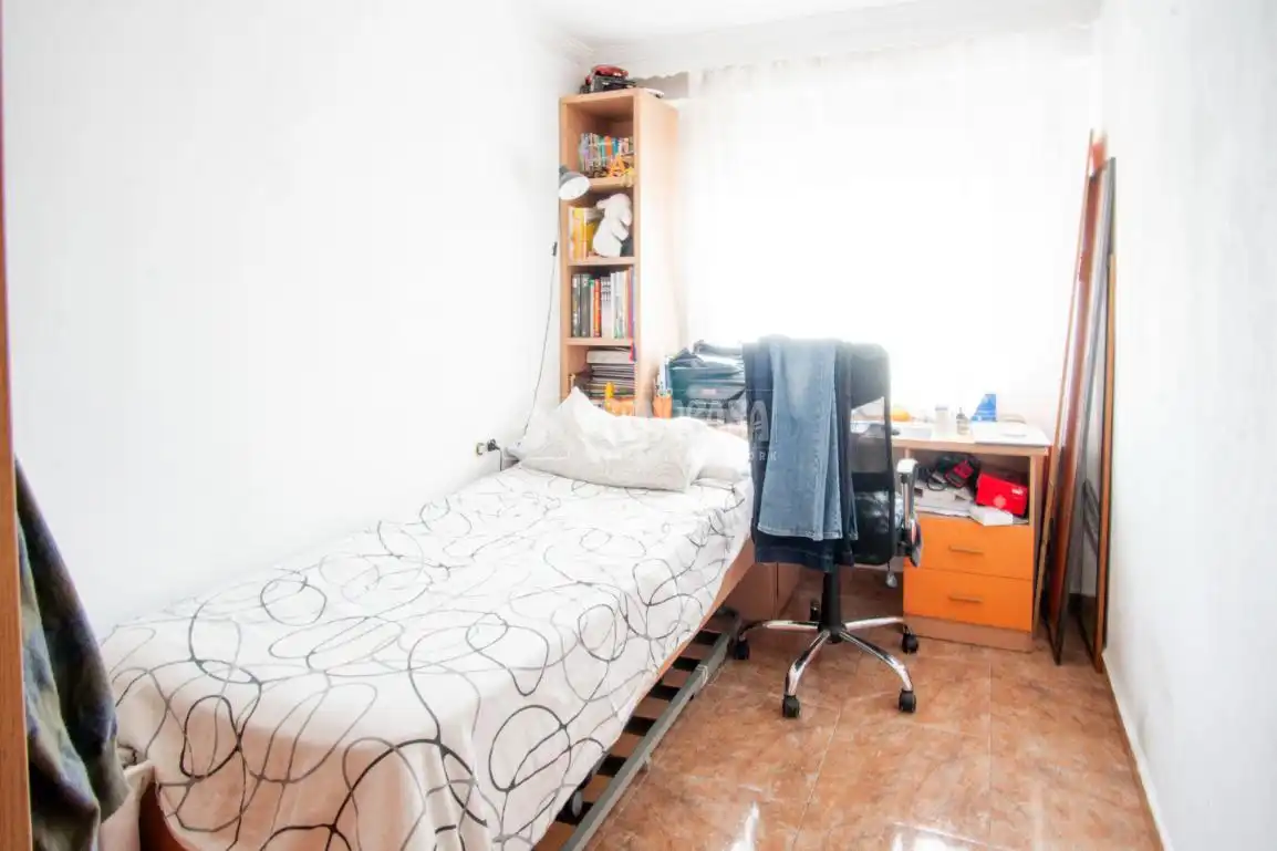 Bedroom of Flat for sale in Granada