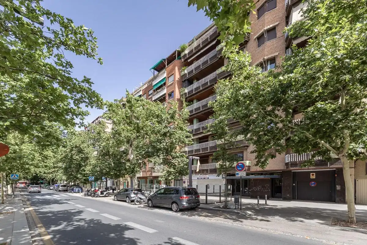 Außenansicht von Wohnung zur Miete in Granada mit Heizung und Terrasse
