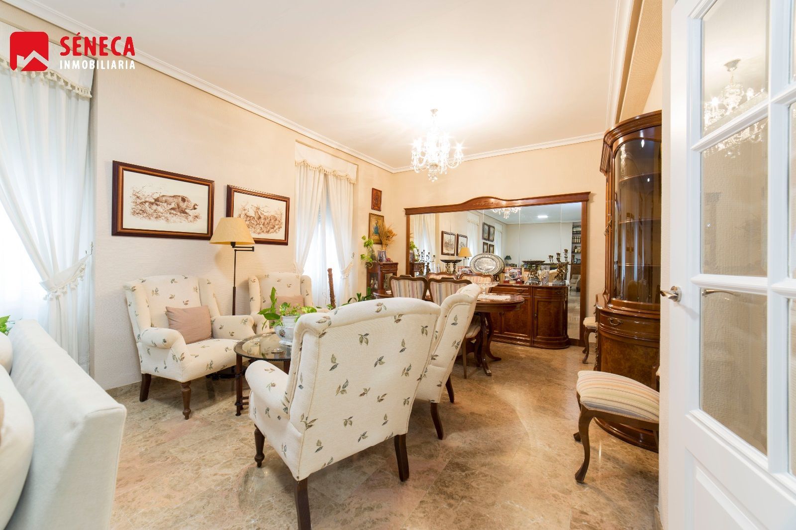 Sala d'estar de Pis en venda en  Córdoba Capital amb Aire condicionat, Calefacció i Terrassa