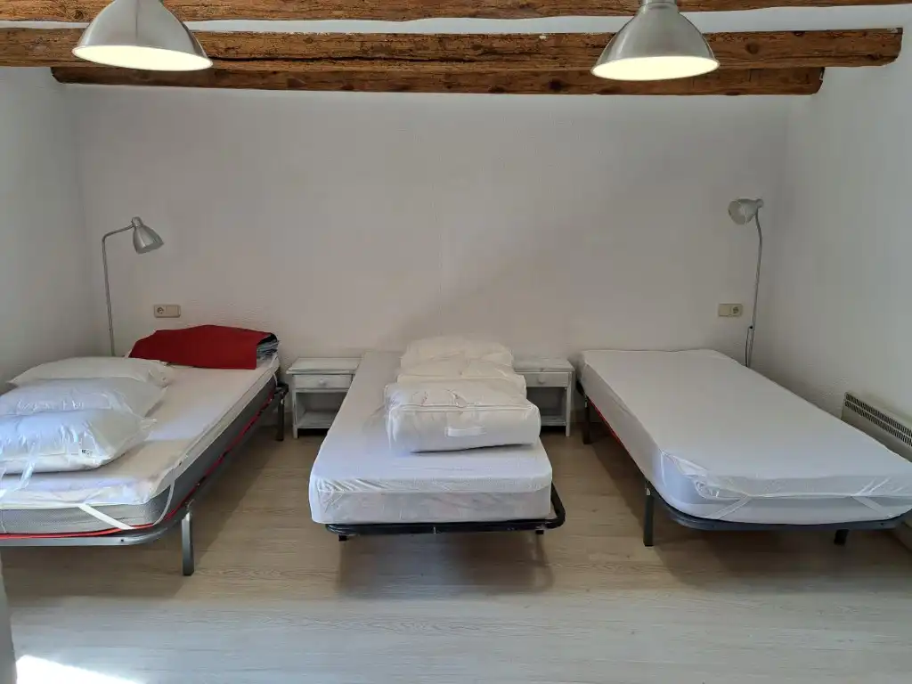 Schlafzimmer von Erdgeschoss zur Miete in Das mit Heizung, Privatgarten und Parkett