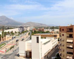 Vista exterior de Pis en venda en Villajoyosa / La Vila Joiosa amb Terrassa i Moblat