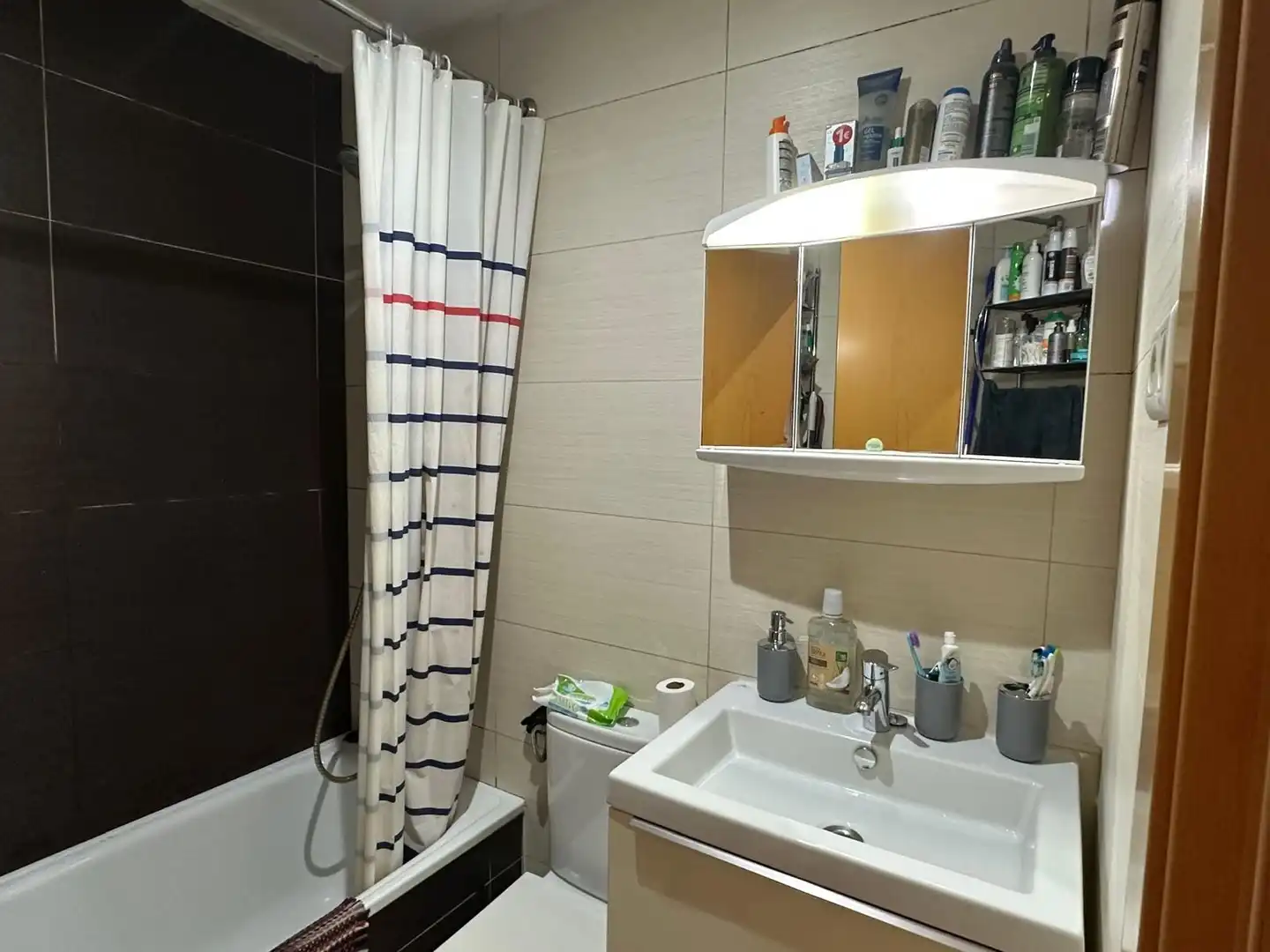 Bathroom of Flat for sale in Sant Celoni  with Air Conditioner, Heating and Storage room