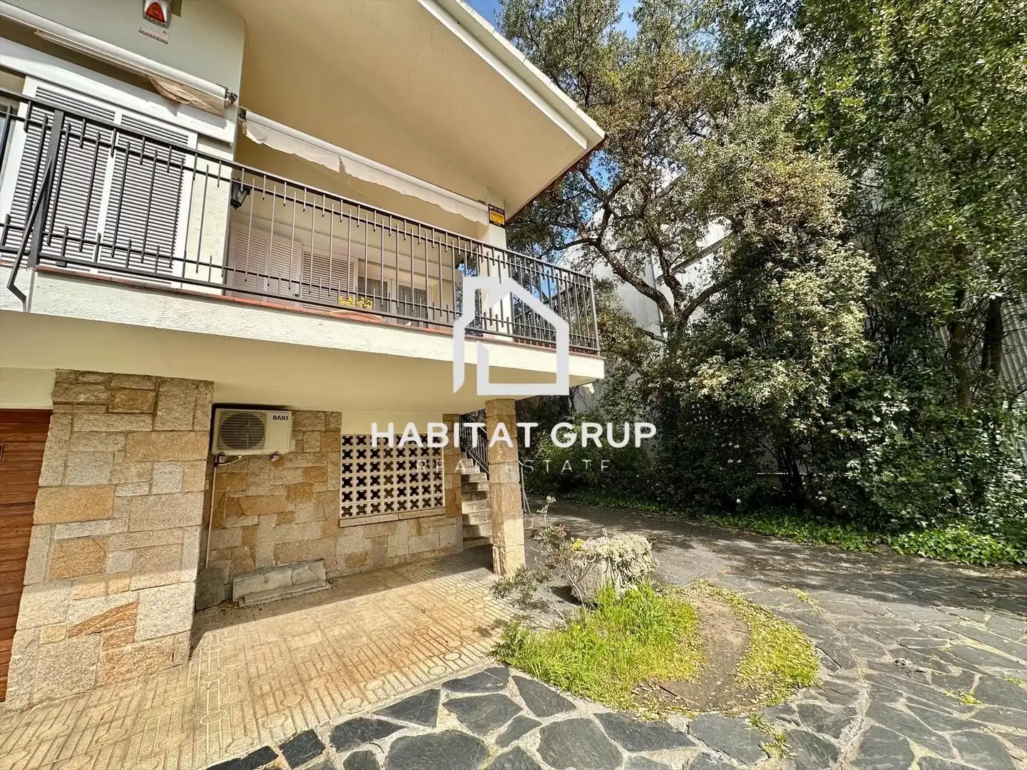 Vista exterior de Casa o xalet en venda en Santa Coloma de Farners amb Aire condicionat, Calefacció i Jardí privat