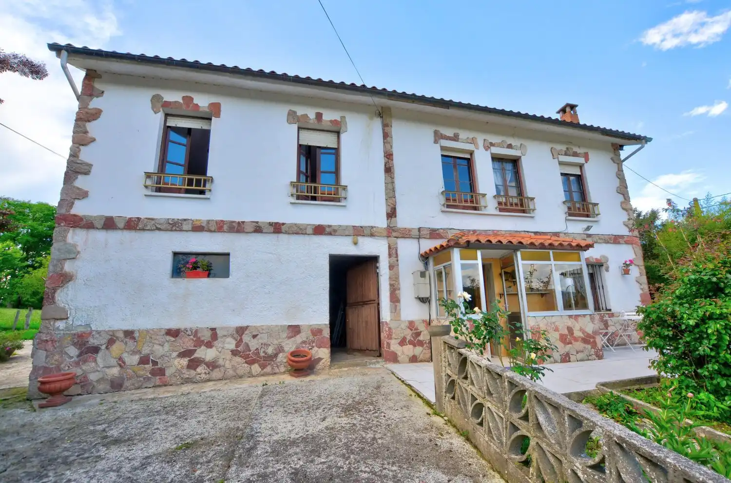Vista exterior de Casa o chalet en venta en Nava con Piscina