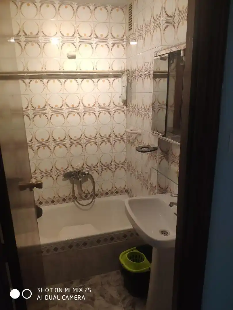 Badezimmer von Wohnung zur Miete in  Granada Capital mit Klimaanlage
