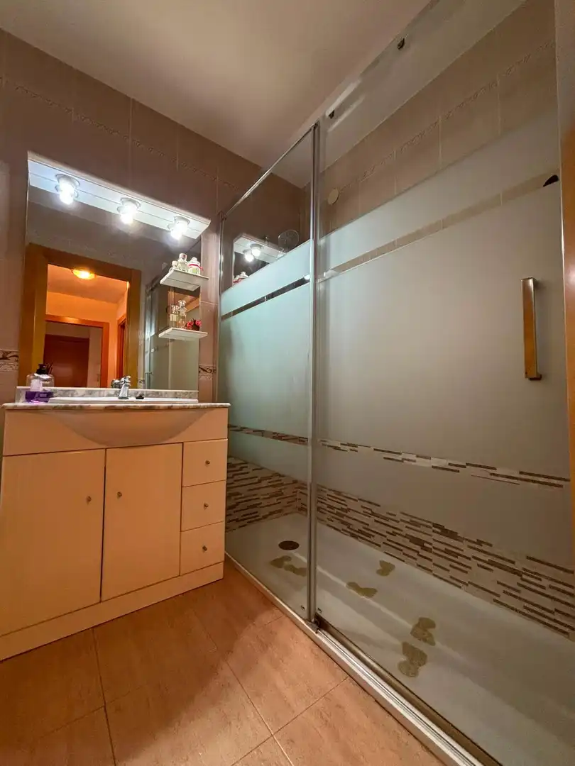 Bathroom of Apartments for sale in Salou  with Air Conditioner, Heating and Terrace
