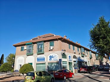 Dúplex amb balcó en venda a Calle de la Constitución