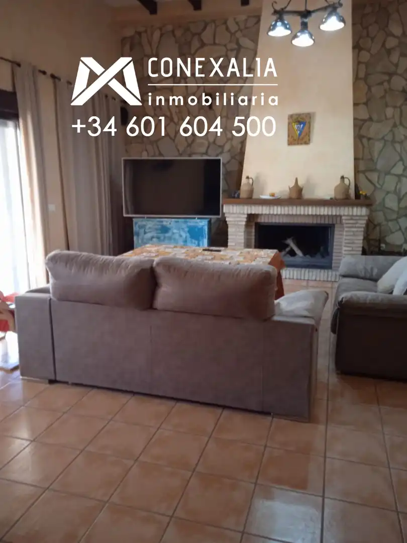 Sala de estar de Finca rústica en venta en Algodonales con Piscina