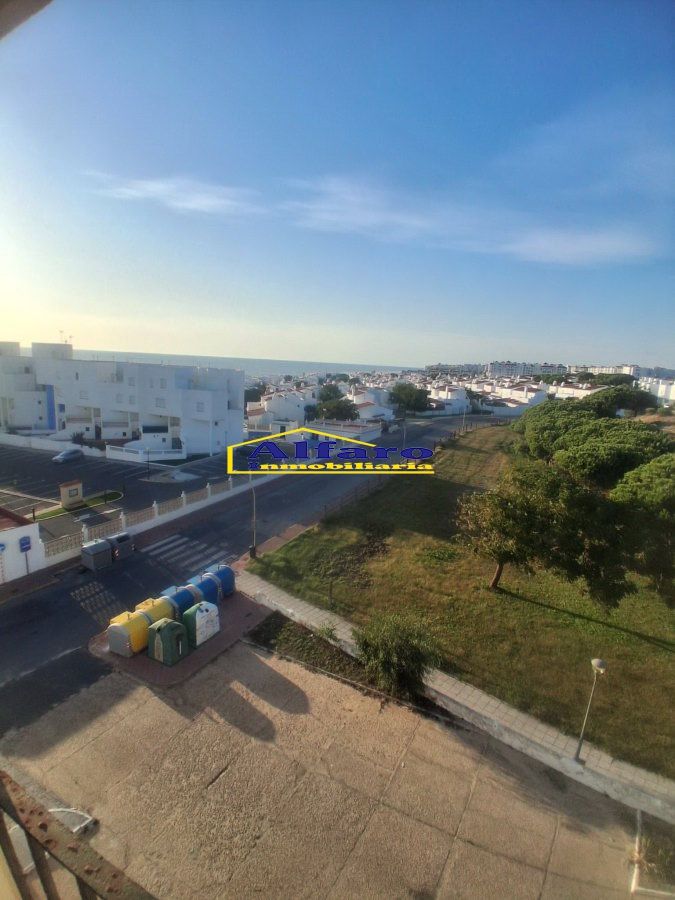 Vista exterior de Pis en venda en Almonte amb Aire condicionat i Terrassa