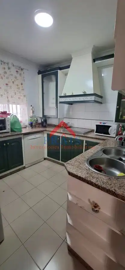 Cocina de Casa adosada en venta en Utrera con Aire acondicionado, Terraza y Trastero