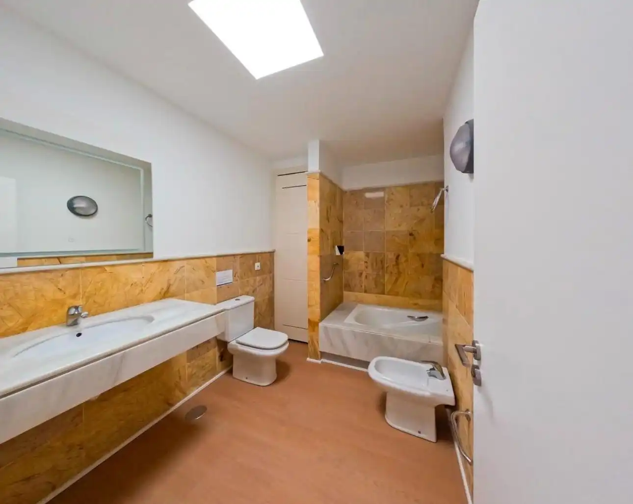 Baño de Casa adosada en venta en Yaiza con Aire acondicionado, Jardín privado y Terraza