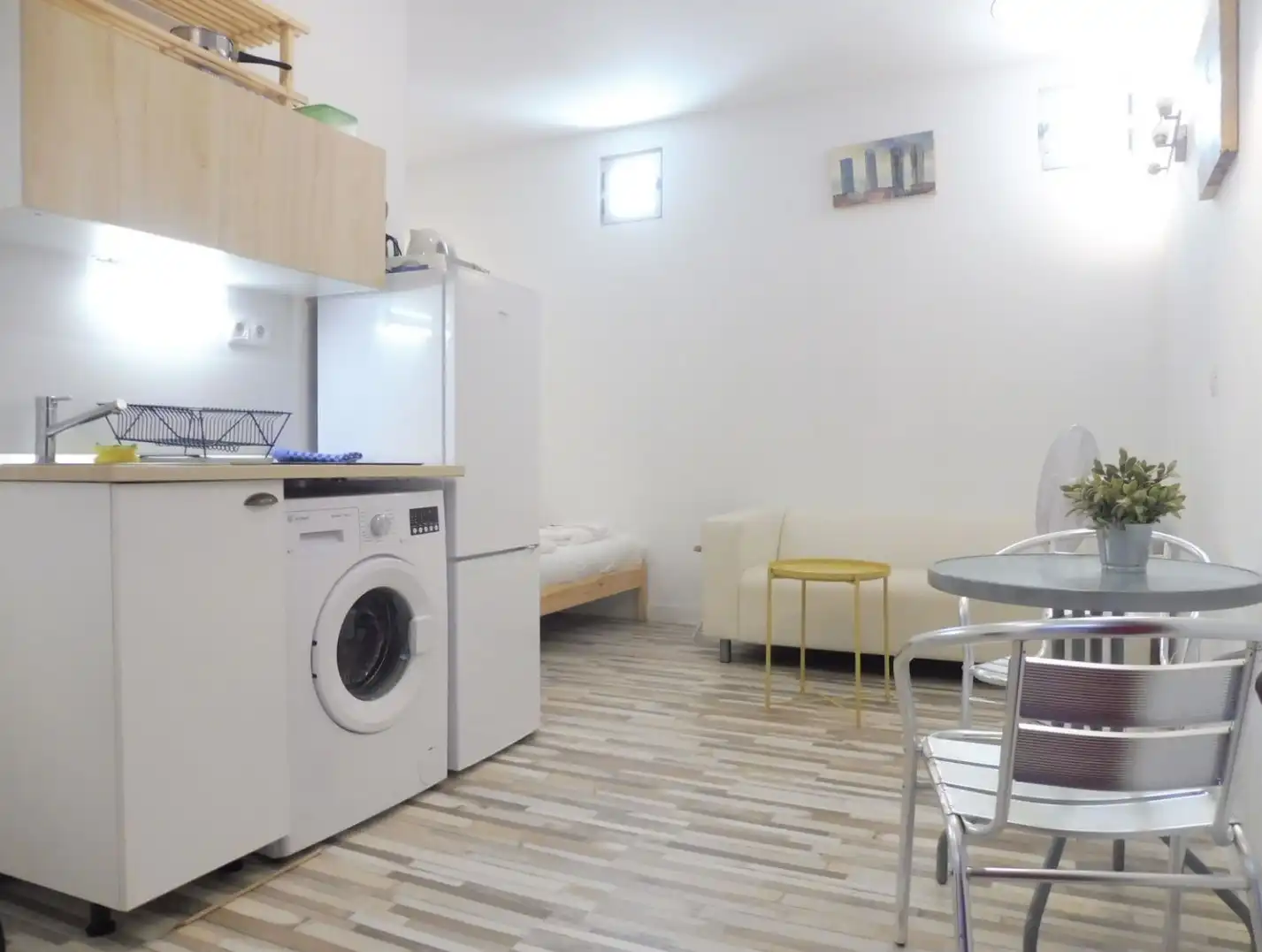 Cocina de Piso de alquiler en Madrid con Parquet, Amueblado y Horno