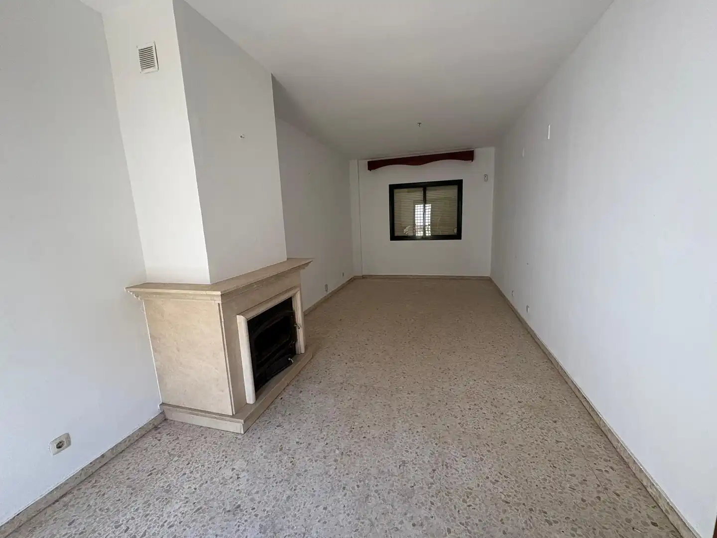 Living room of Detached homes for sale in Sevilla  with Storage room and Balcony