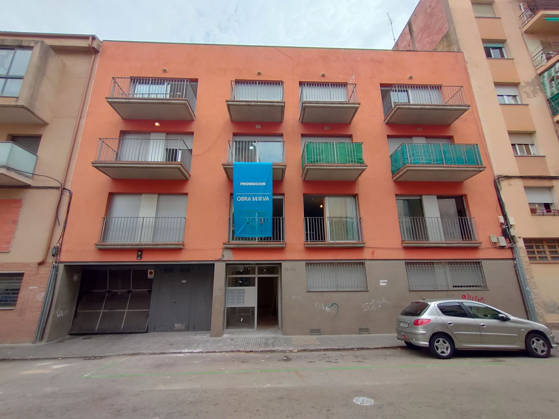 Exterior view of Duplex for sale in Salt  with Heating, Parquet flooring and Terrace