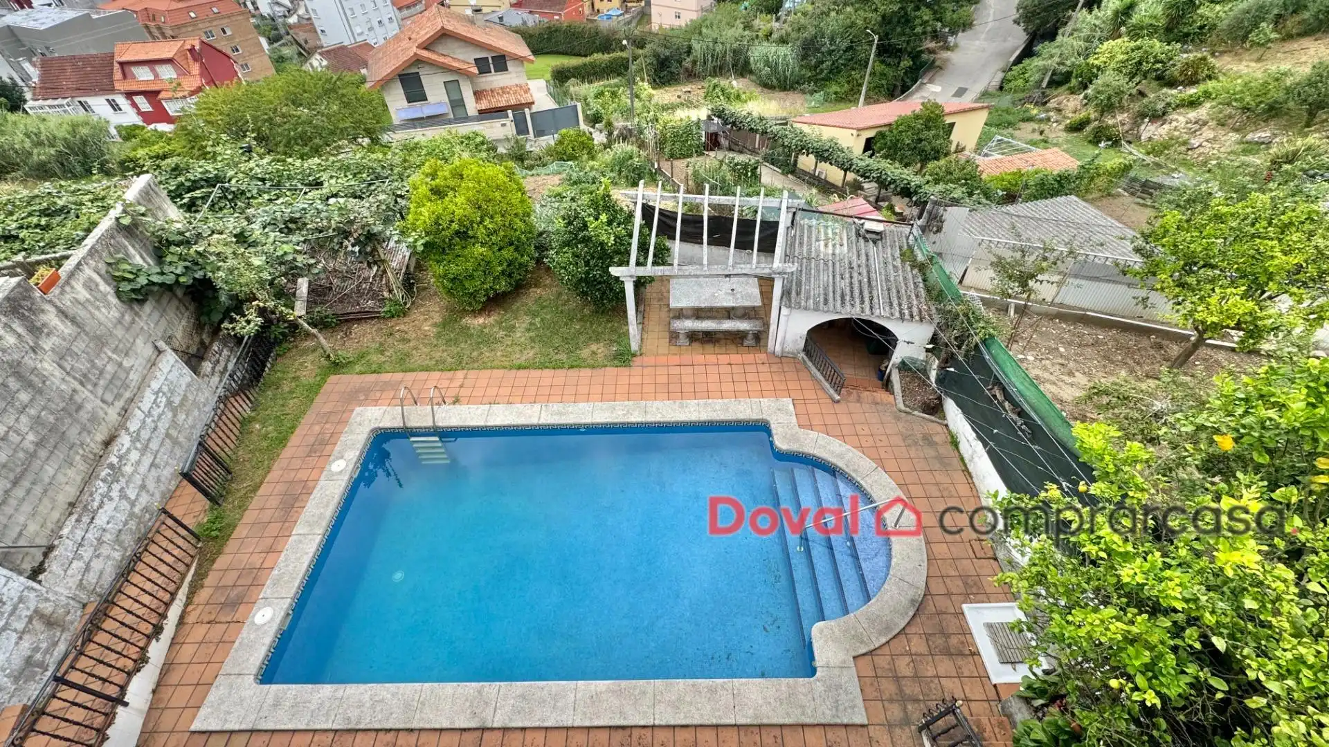 Piscina de Casa o xalet en venda en Redondela amb Calefacció, Traster i Piscina