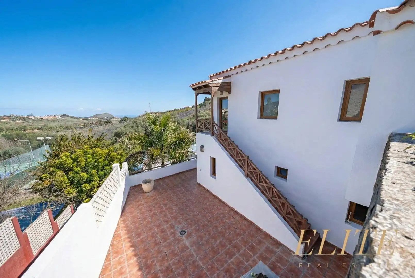 Vista exterior de Casa o xalet en venda en Santa Brígida amb Calefacció, Jardí privat i Terrassa