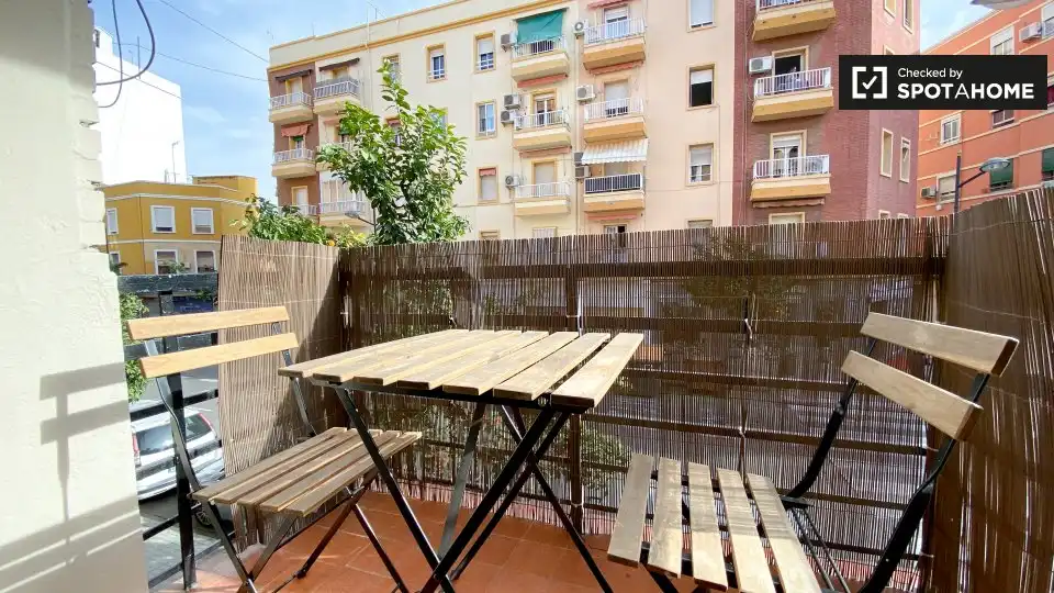 Terrassa de Pis de lloguer en Valencia amb Aire condicionat, Calefacció i Moblat