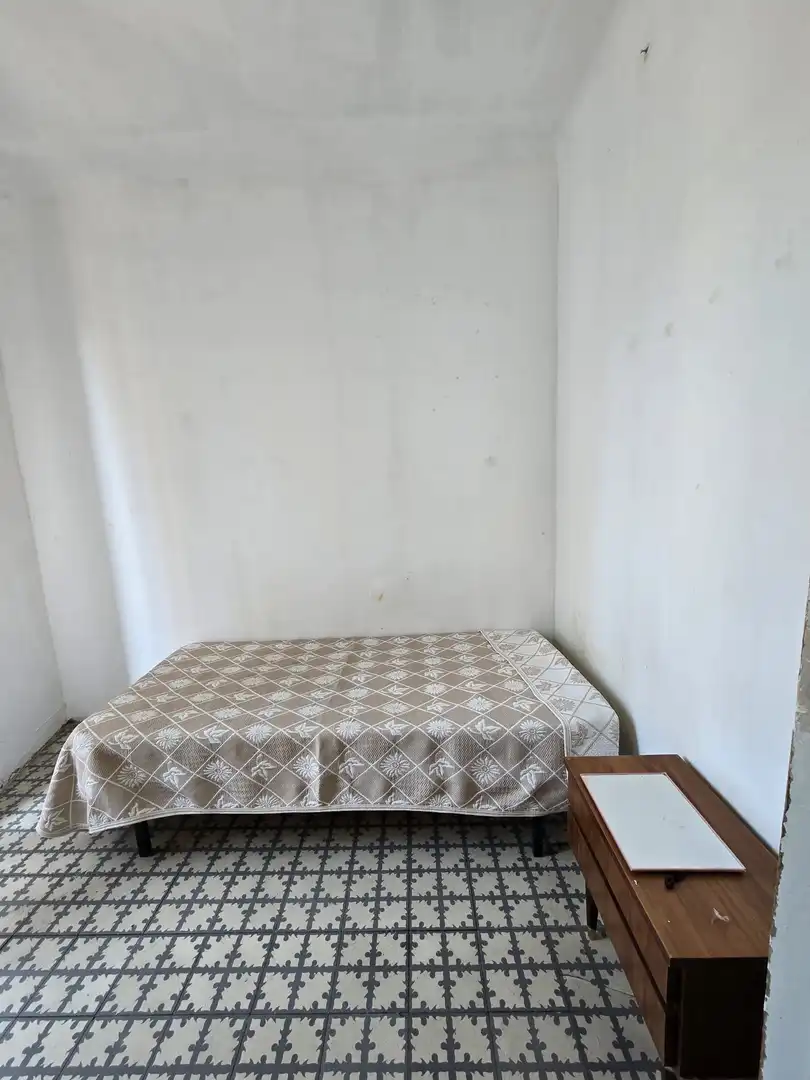 Habitación de Piso en venta en Sant Adrià de Besòs con Calefacción y Balcón