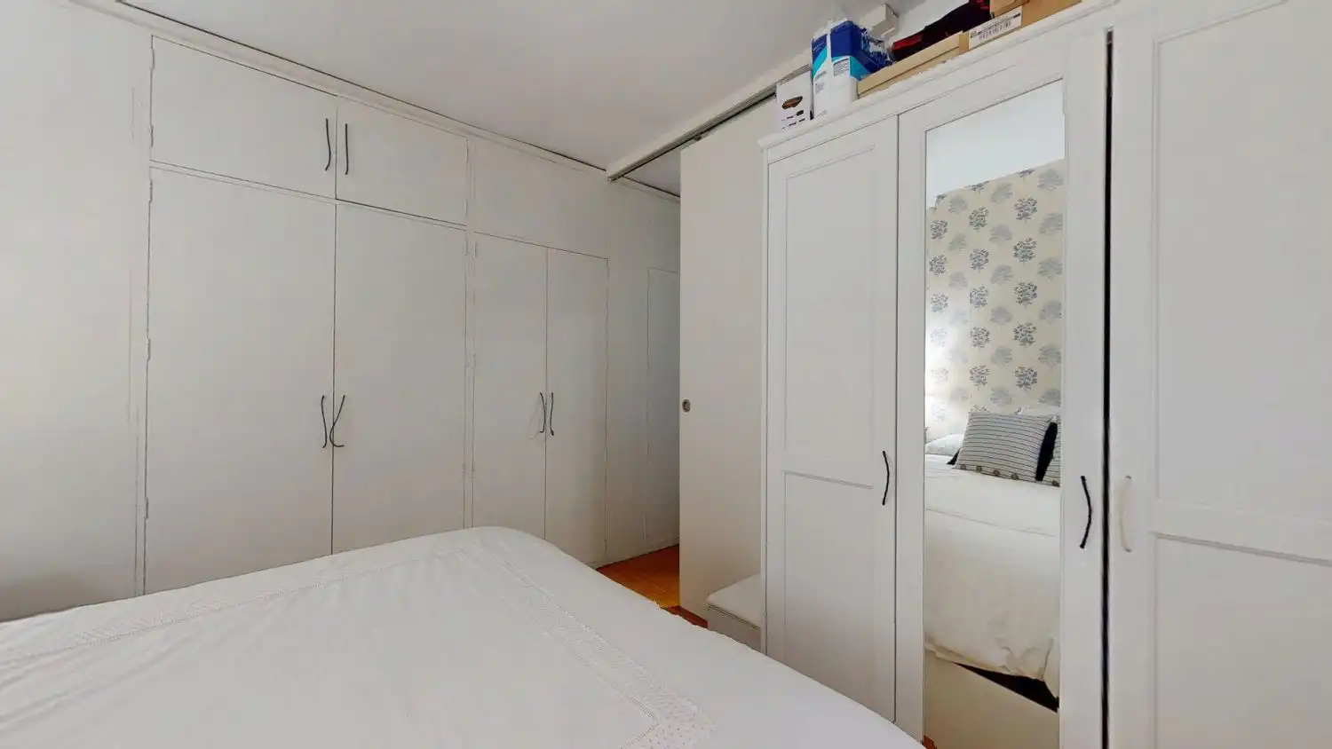Bedroom of Flat for sale in Sevilla  with Air Conditioner, Heating and Terrace