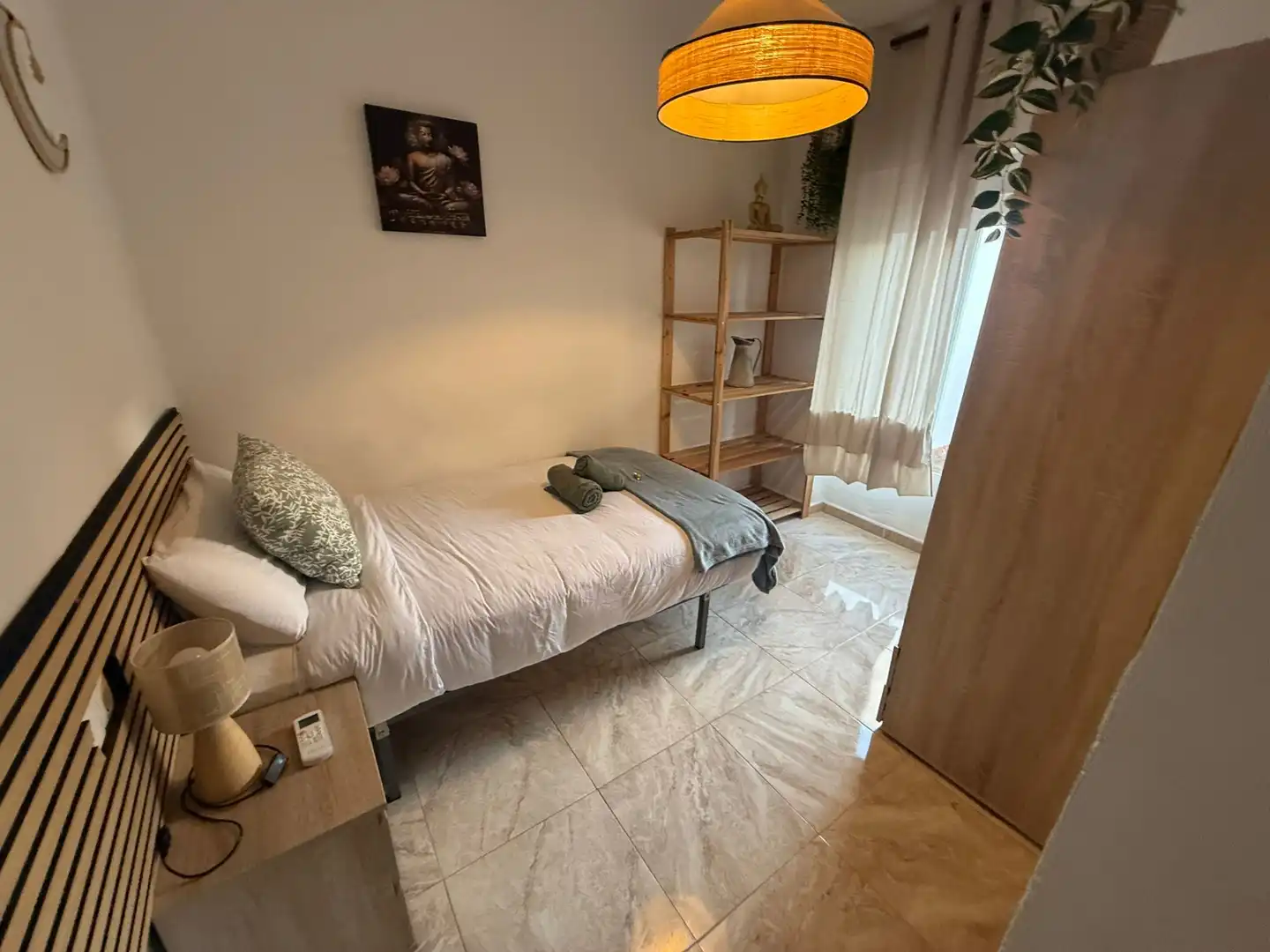 Schlafzimmer von Einfamilien-Reihenhaus zum Verkauf in Granada mit Privatgarten, Terrasse und Möbliert