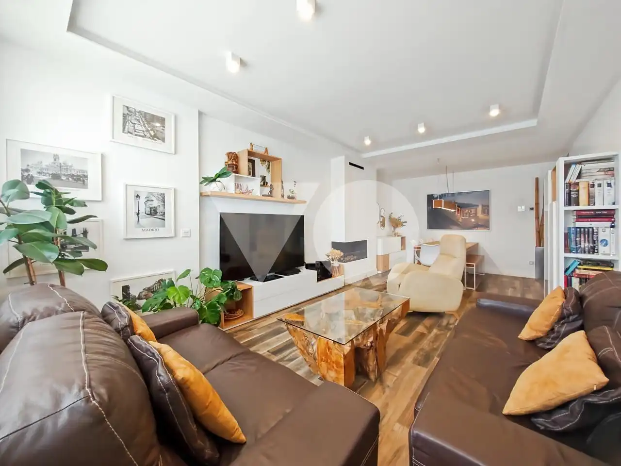 Sala d'estar de Àtic en venda en Madrid amb Aire condicionat, Calefacció i Jardí privat