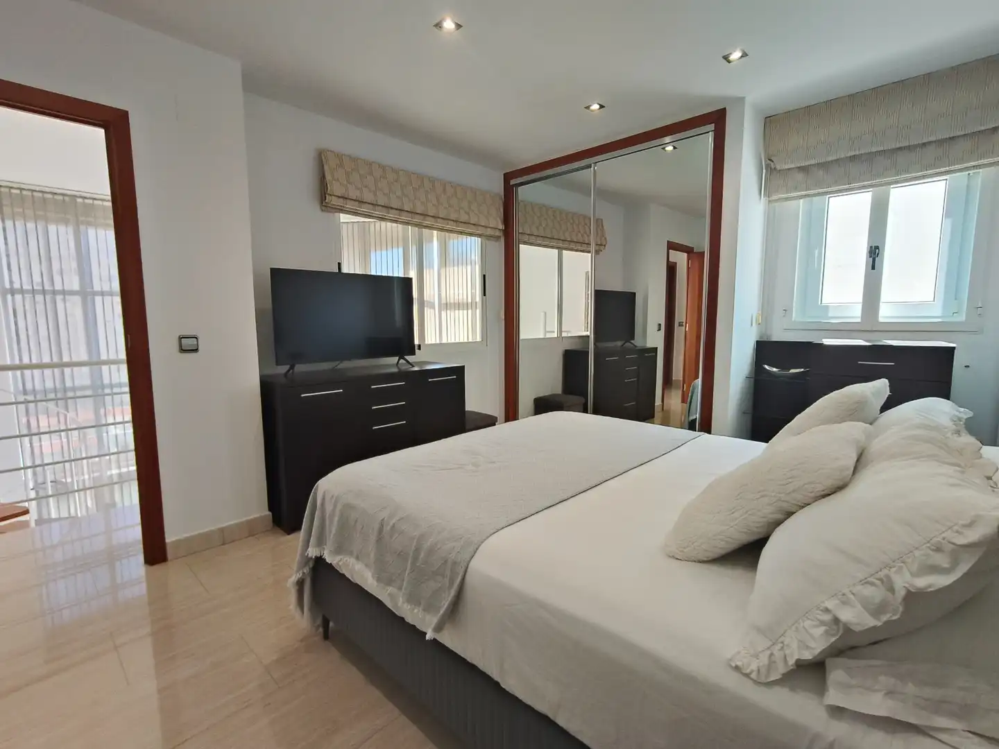 Habitación de Ático en venta en Gandia con Aire acondicionado, Terraza y Amueblado