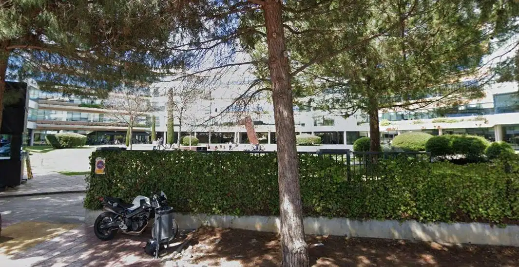 Oficina de alquiler en Avenida de l'Alcalde Barnils, Volpelleres