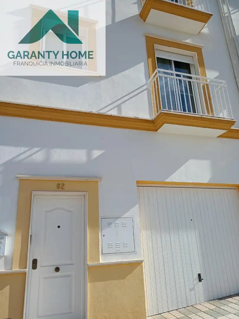 Vista exterior de Casa o chalet en venta en Rute con Aire acondicionado, Trastero y Balcón