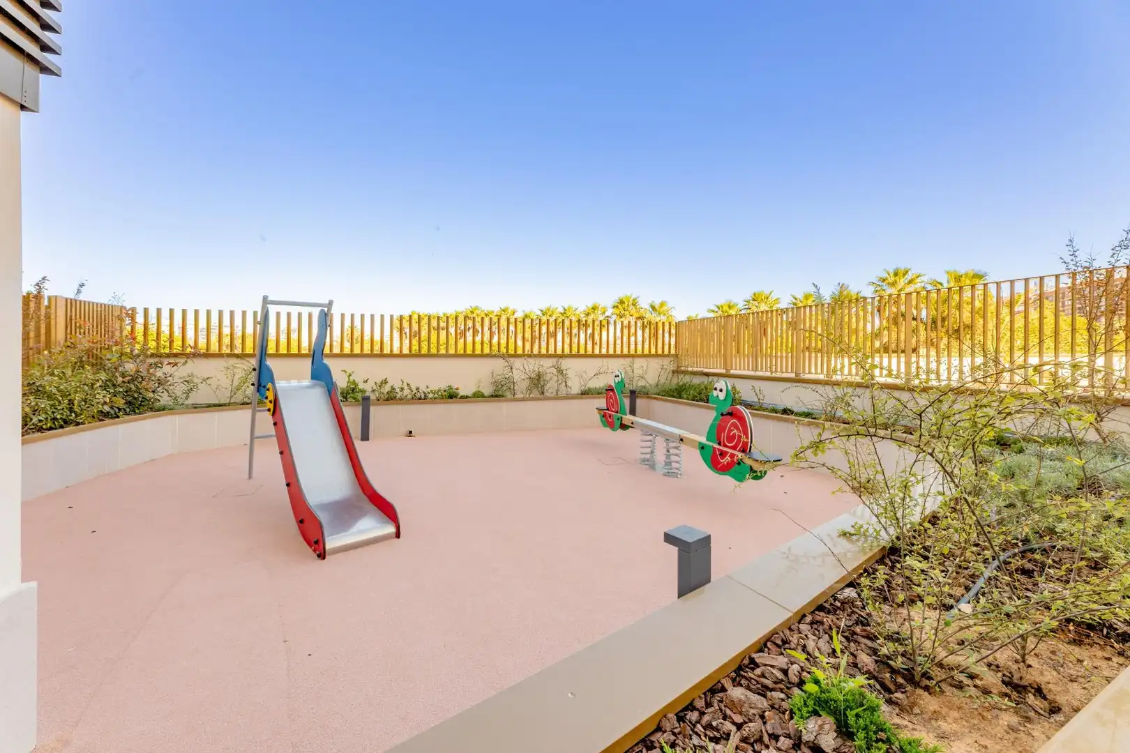 Terrasse von Wohnung zur Miete in Valencia mit Klimaanlage, Heizung und Privatgarten