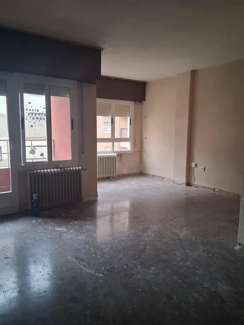 Schlafzimmer von Wohnung zum Verkauf in Albacete mit Balkon