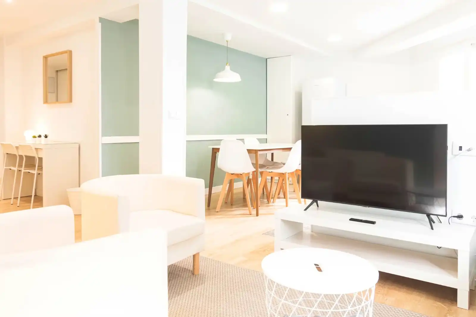 Flat with lift to rent in Calle Bobes, imagen 2