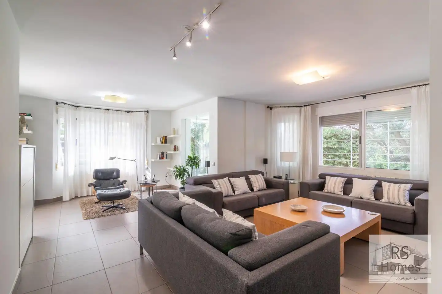 Sala d'estar de Casa o xalet en venda en L'Eliana